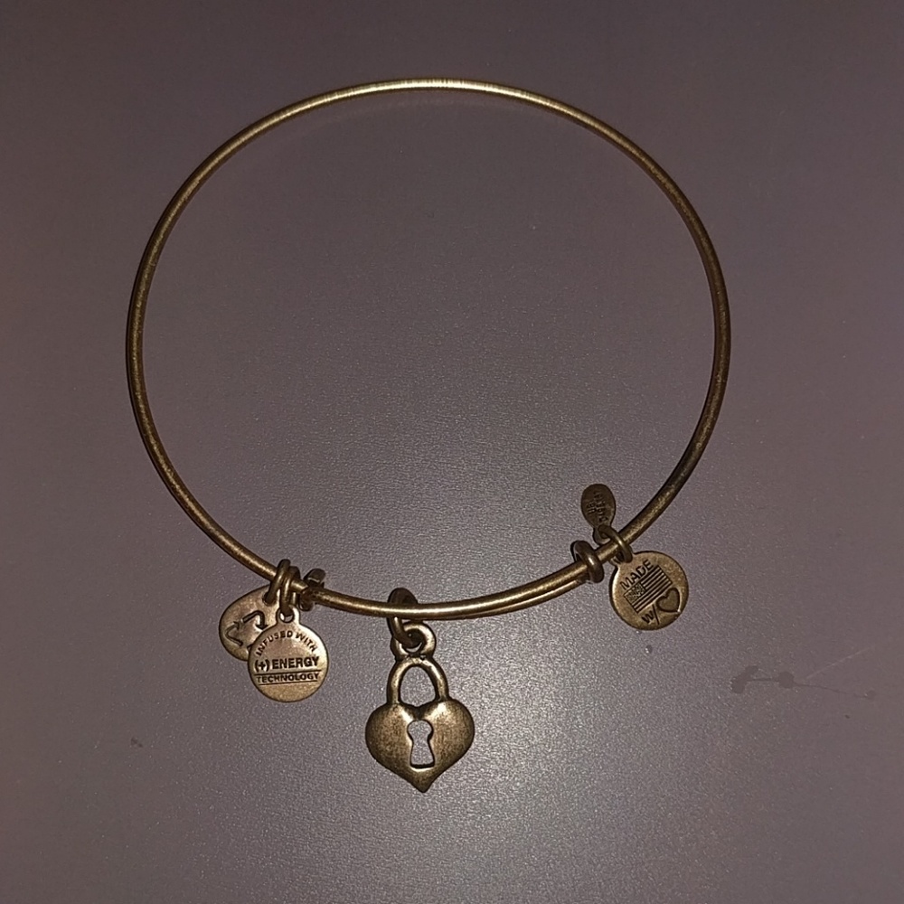Alex&ani Key To My Heart bangle 💕